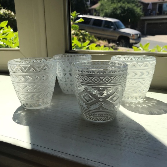 🕯4 Votive Etched Candle Holders - Picture 2 of 7